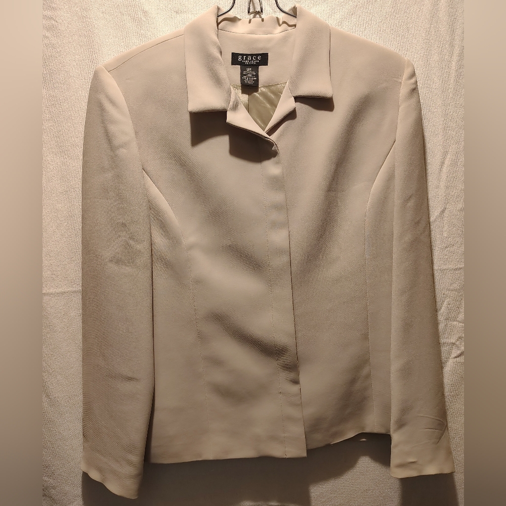 Grace Dane Lewis Petite Cream Hidden Button Continental Shoulder Blazer Size 12P